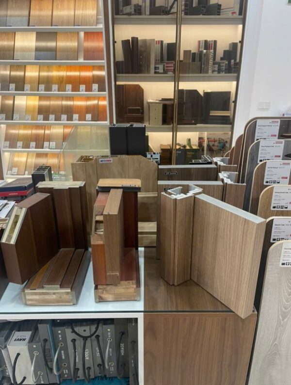 Cửa nhựa Composite bao nhiêu tiền 1m2 tại Quảng Ninh