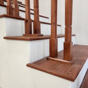 Bậc cầu thang nhựa Glotex