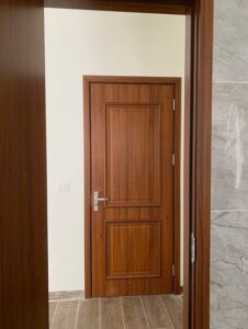 Cửa Composite có dùng được cho cửa chính
