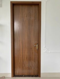 Cửa nhựa Composite và cửa gỗ tự nhiên