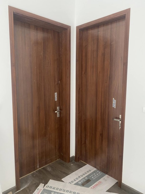 Cửa nhựa Composite vs cửa nhôm kính