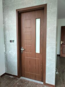 cửa nhựa Composite và cửa gỗ công nghiệp